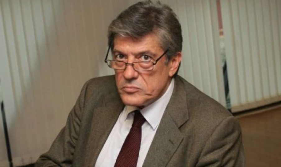 Починал е политологът Антоний Гълъбов Тъжната вест съобщи в социалните